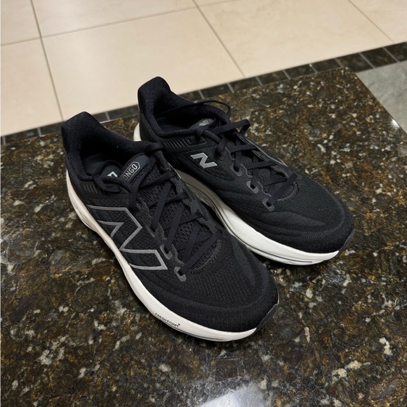 New Balance Fresh Foam X Vongo v6 (W9.5/M8) - Picture 1 of 5